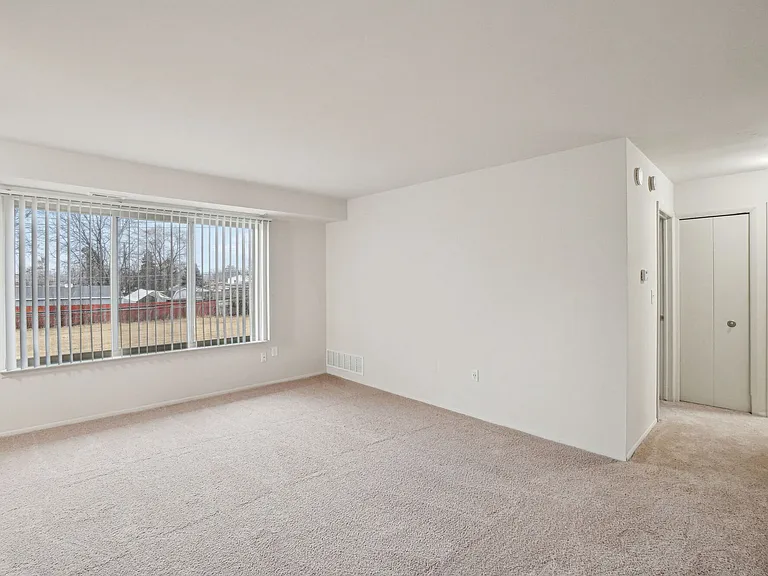 Ashbury Place Apartments — Photo 2