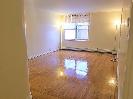2nd image of 5218 Van Horn St Floor 1