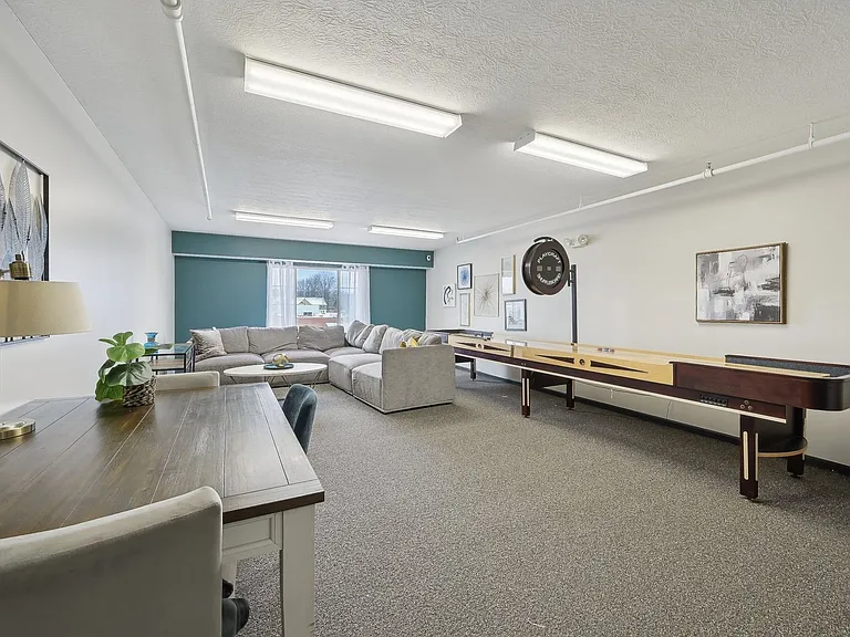 Somerset Place Apartments — Photo 45