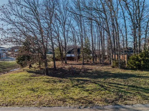 2075 Audrey Ln, Lebanon, MO 65536