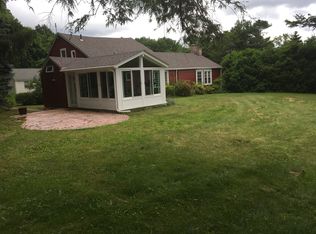 609 Mountain Rd, West Hartford, CT 06117