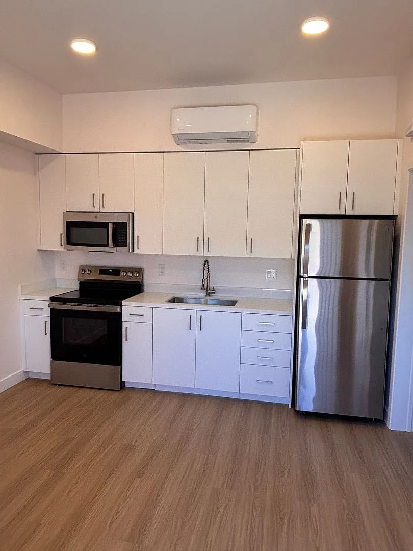 Newly Renovated Apartments | Pet Friendly | Gated Parking — Photo 4