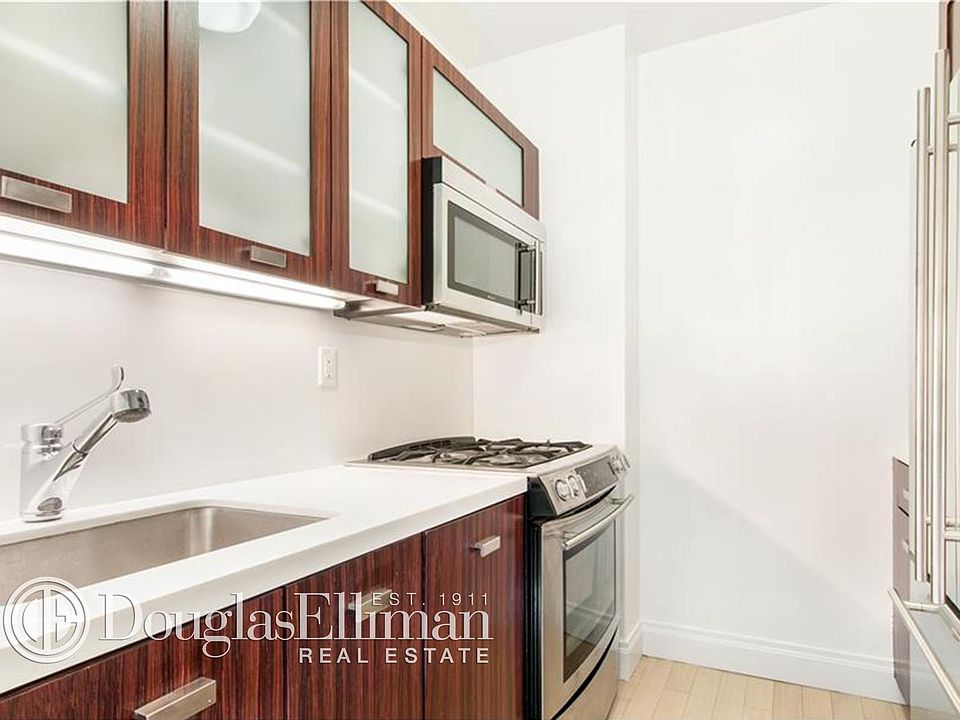 1st image of 211 E 46th St #16J