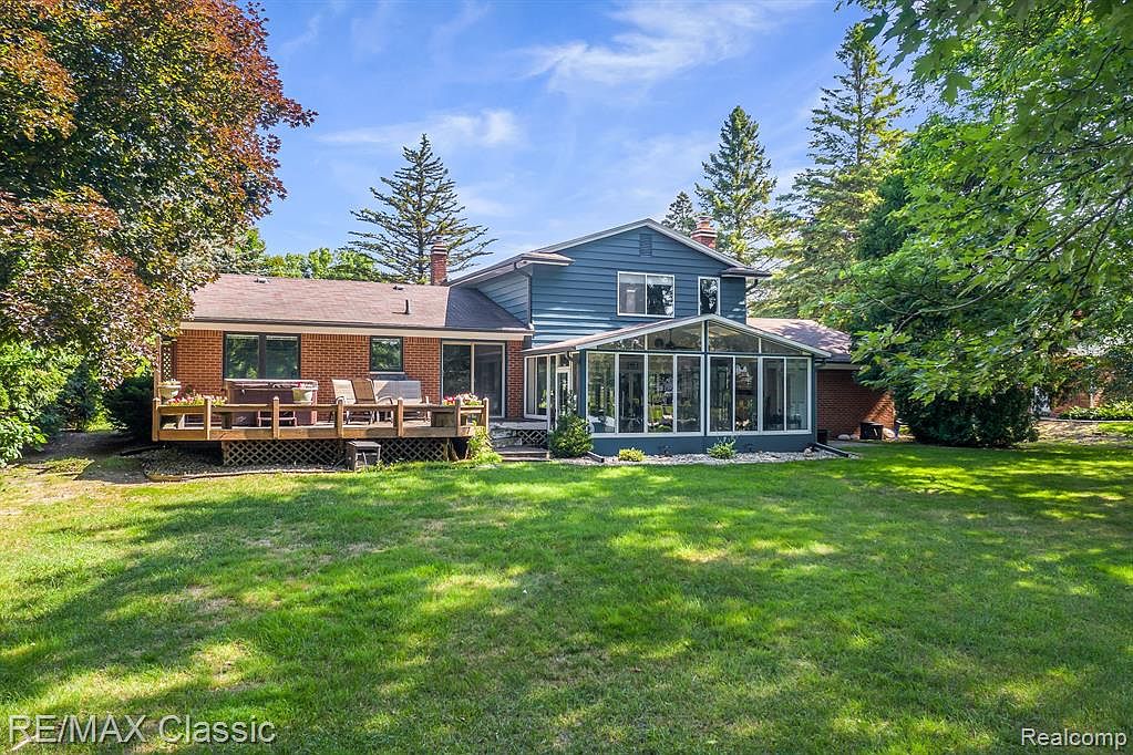 3749 Gulfwood Dr, Commerce Township, MI 48382 Zillow