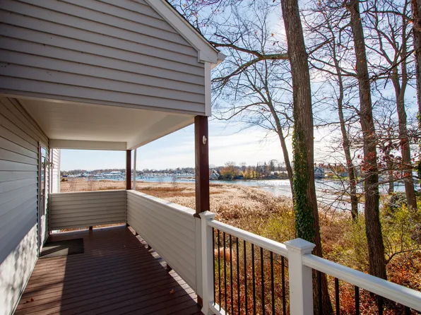 70 Quarry Dock Road #70, Branford, CT 06405