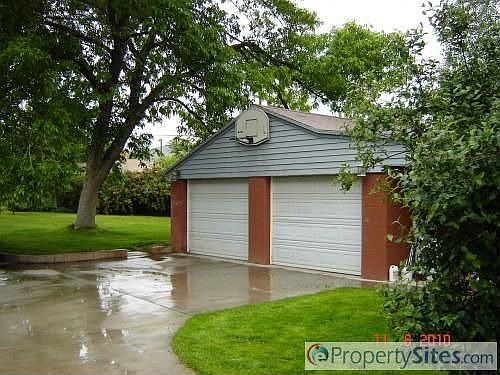 5th image of 3282 Breeze Dr