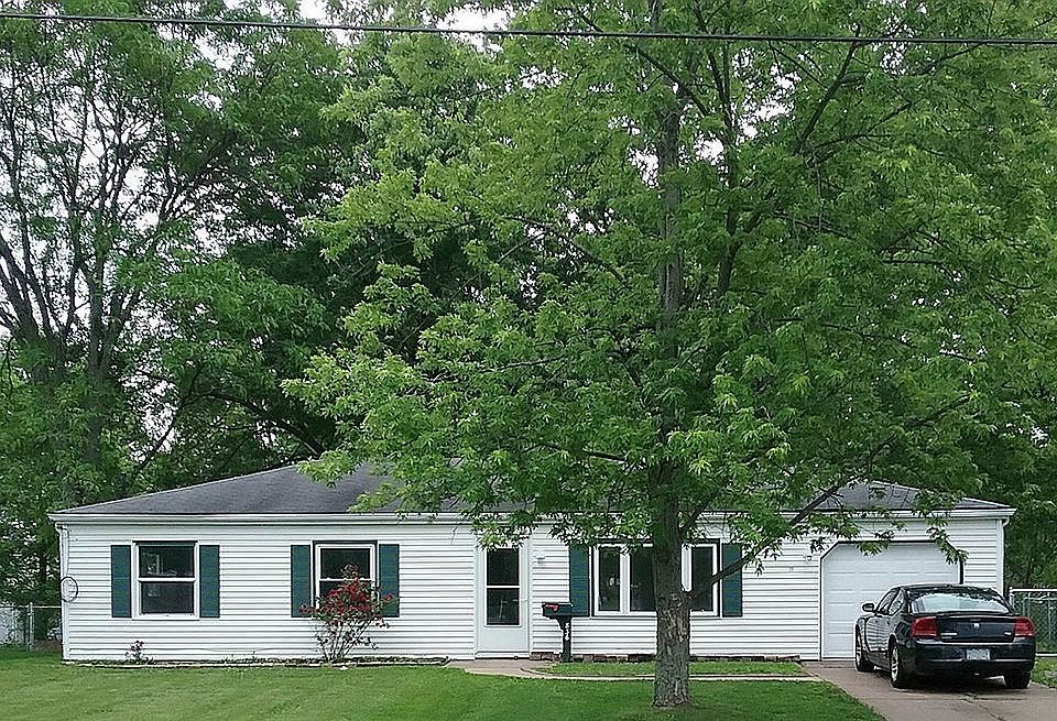 1st image of 836 N Huntington St