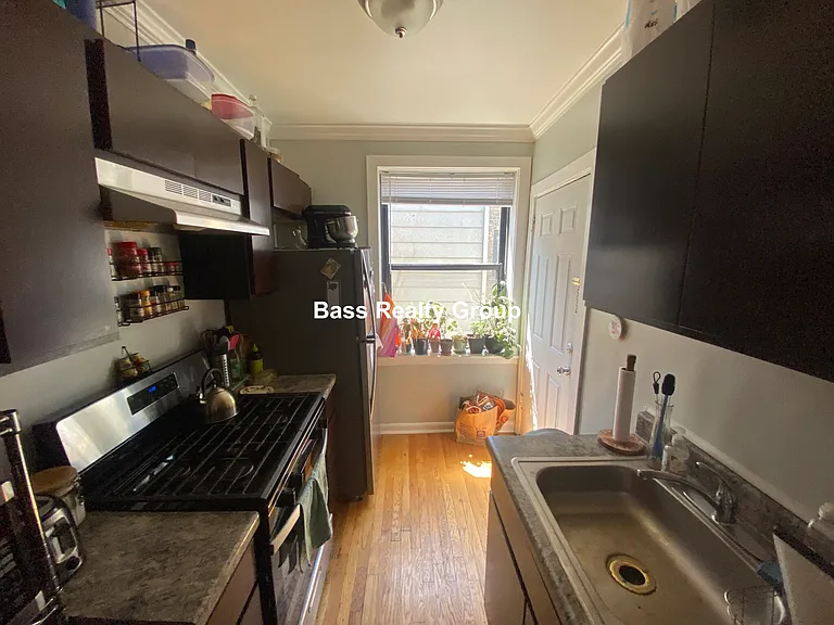 7006 N Paulina St #3 — Photo 2