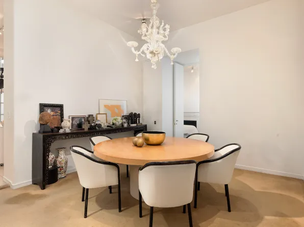 829 Park Avenue image 2 of 12