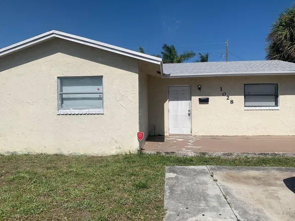 1028 W 7th St, Riviera Beach, FL 33404