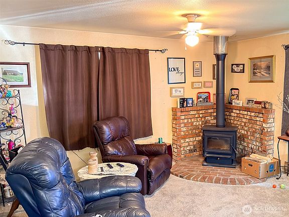 5th image of 100 S Maple Street