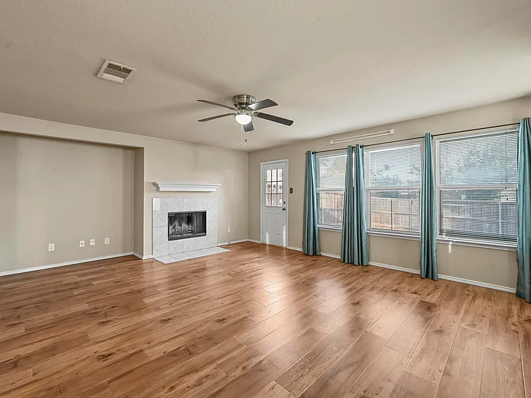 12482 Shepherds Hill Ln — Photo 15