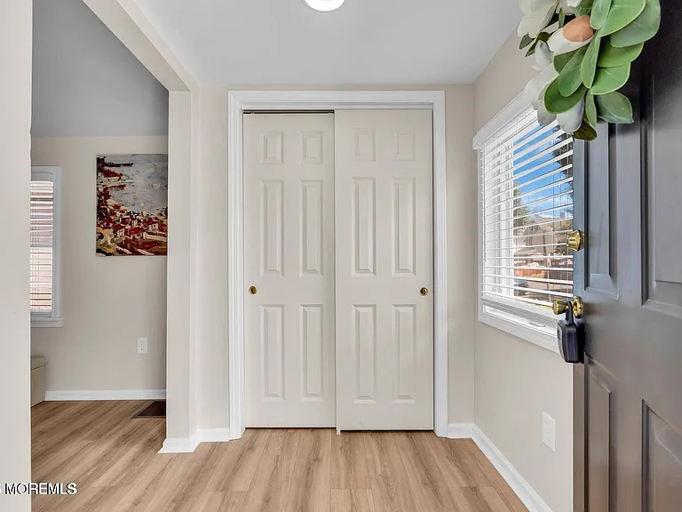 520 Brighton Ave — Photo 4