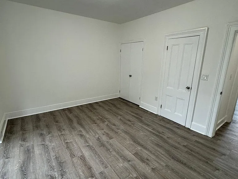 323 N Main St — Photo 14