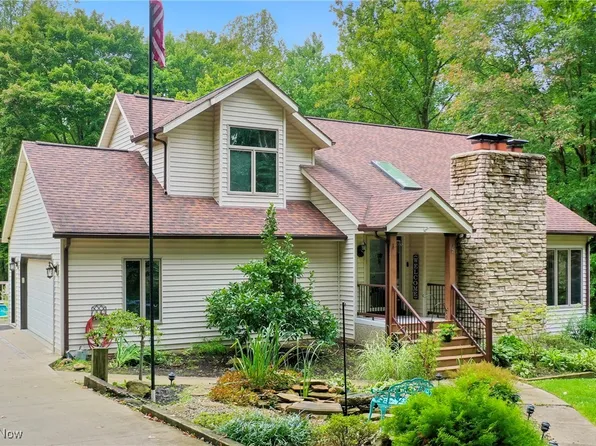 18976 Thorpe Rd, Chagrin Falls, OH 44023