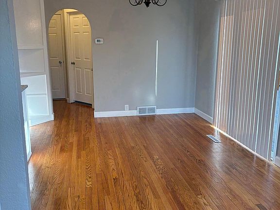 5th image of 3419 Johnson St NE