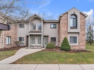 42751 Lilley Pointe Dr, Canton, MI