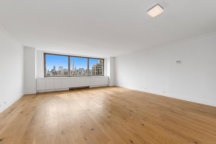 1st image of 201 E 86th St #33F0