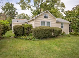 12 Clinton Ave, Old Saybrook, CT 06475