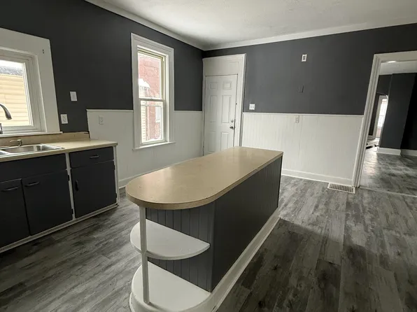 313 E 7th St, Erie, PA 16503