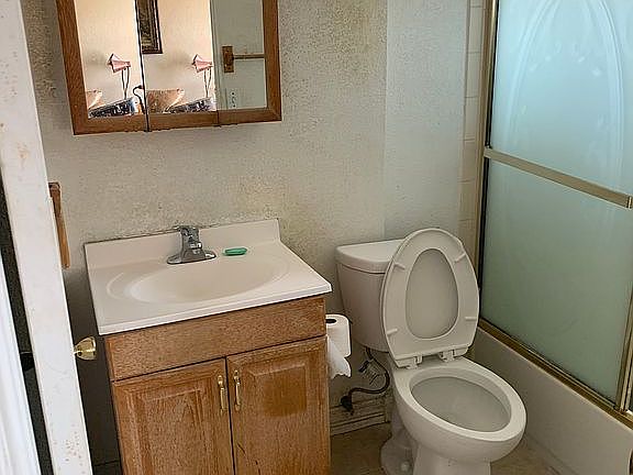 3rd image of 1560 N Valentia St