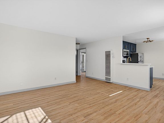 4th image of 921 Alamitos Ave APT 11