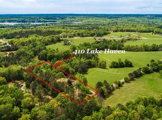 410 Lake Haven Dr, Deatsville, AL 36022