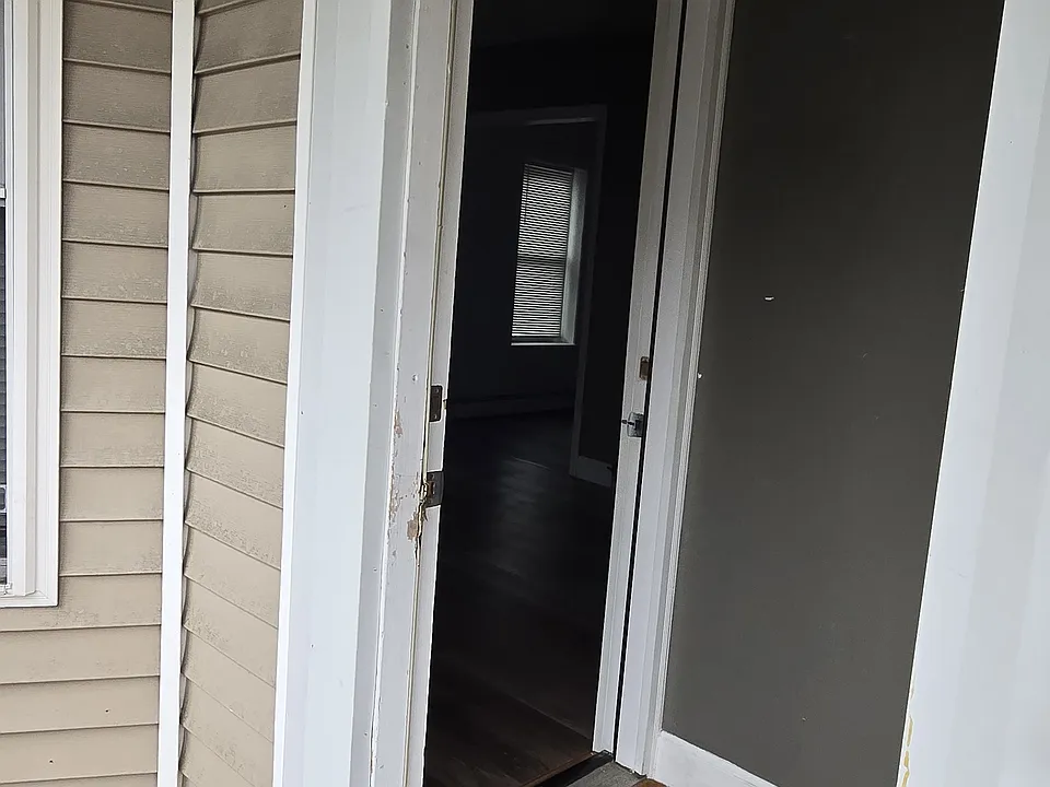 131-133 Morris Ave #1