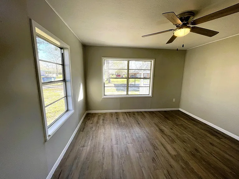 104 County Road 2401 — Photo 35