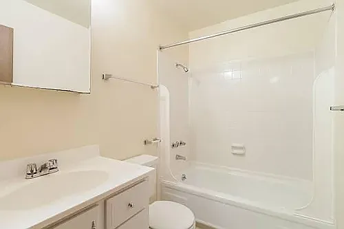 Aspenleaf Apartments — Photo 29