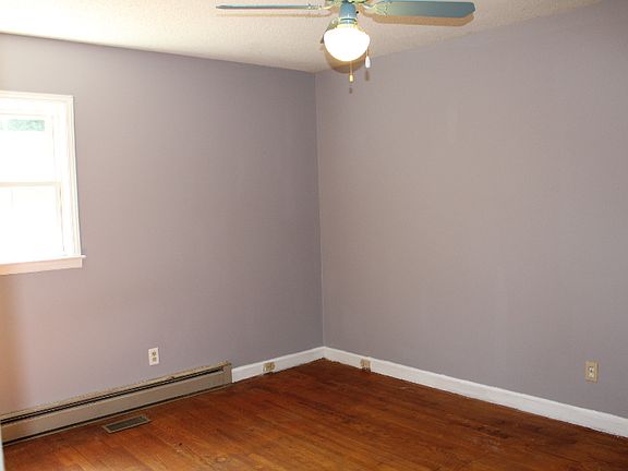 2nd image of 223 W Glendale Ave
