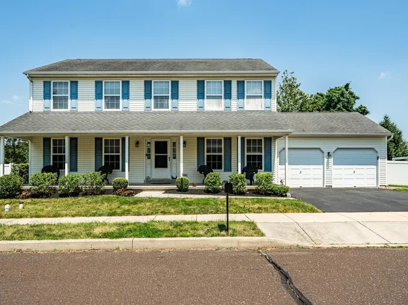 809 Karlyn Ln, Collegeville, PA 19426