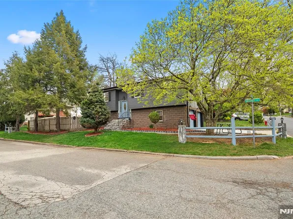 84 Westwood Blvd, Westwood, NJ 07675