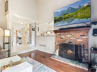 42 Fox Hill Ln, Hillsborough, NJ 08844