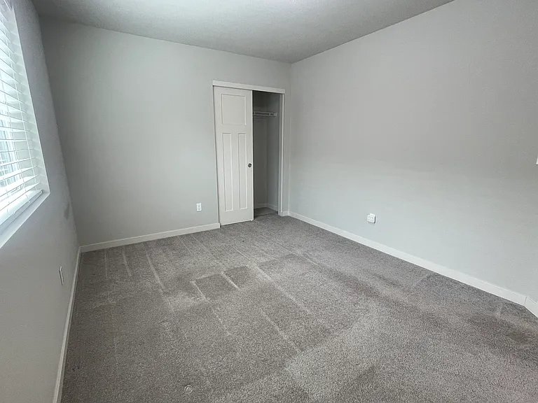 8775 SW Mohegan Ln — Photo 30