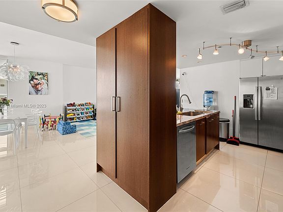 5th image of 7935 East Dr APT 1101