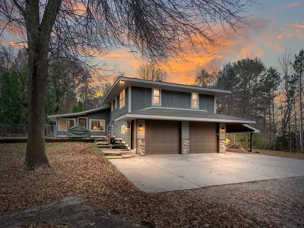 700 317th Ave NW, Cambridge, MN 55008