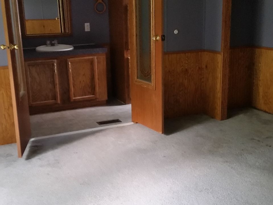 2nd image of 4008 Tower View Dr