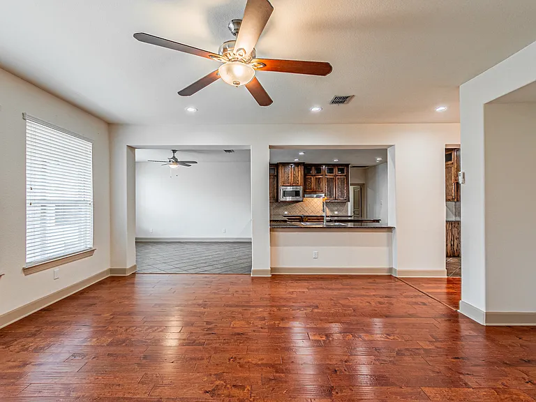 15097 Blakehill Dr — Photo 19