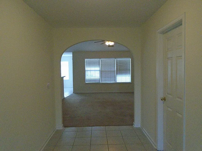 153 Pickett Creek Ln — Photo 3