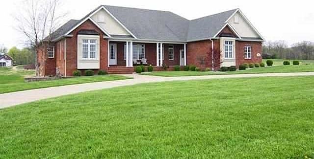 1st image of 490 Royal Lake Dr
