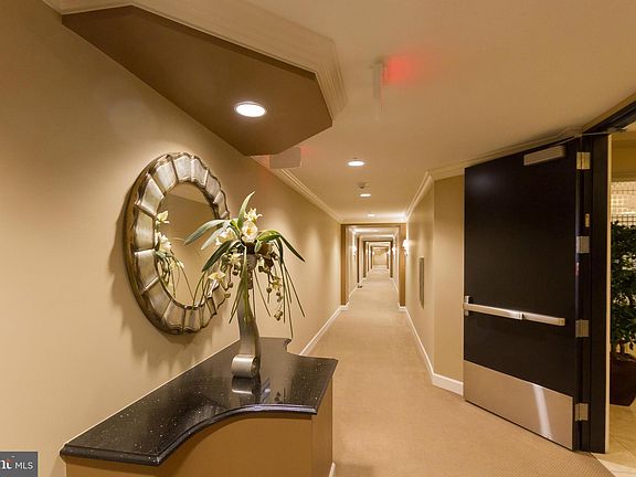 4th image of 1915 Towne Centre Blvd Unit 607