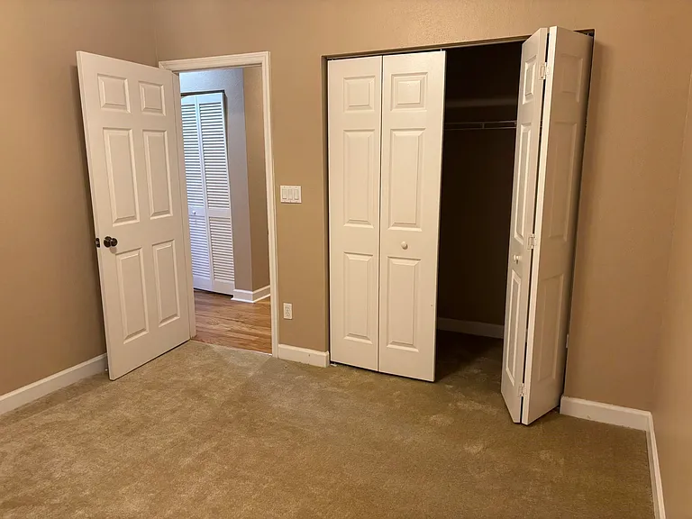 3722 Longfellow Rd — Photo 27