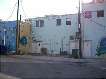 2nd image of 3209-3211 N Ocean Blvd