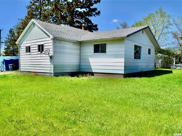 17 Eichhorst STREET, Redvers, SK S0C 2H0