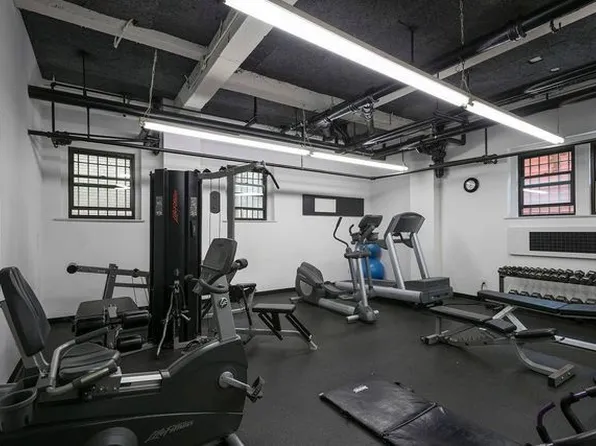 333 East 53rd Street image 7 of 8