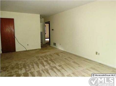 3rd image of 542 Cornell Ave