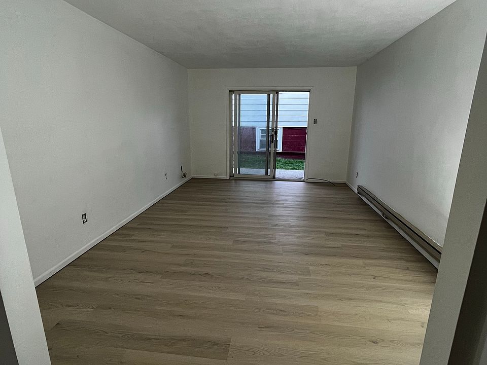 1st image of 21 Dorsey St #1