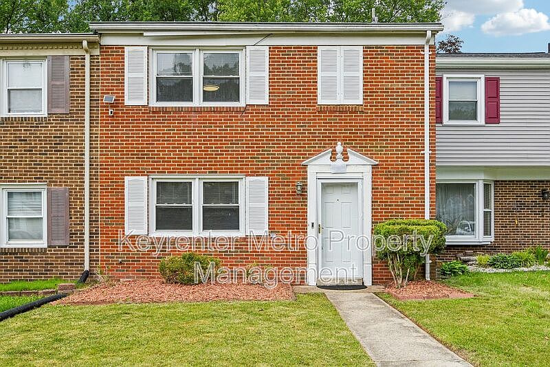 1st image of 12526 Woodstock Dr E