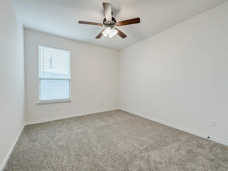 3127 Maverick Dr — Photo 15